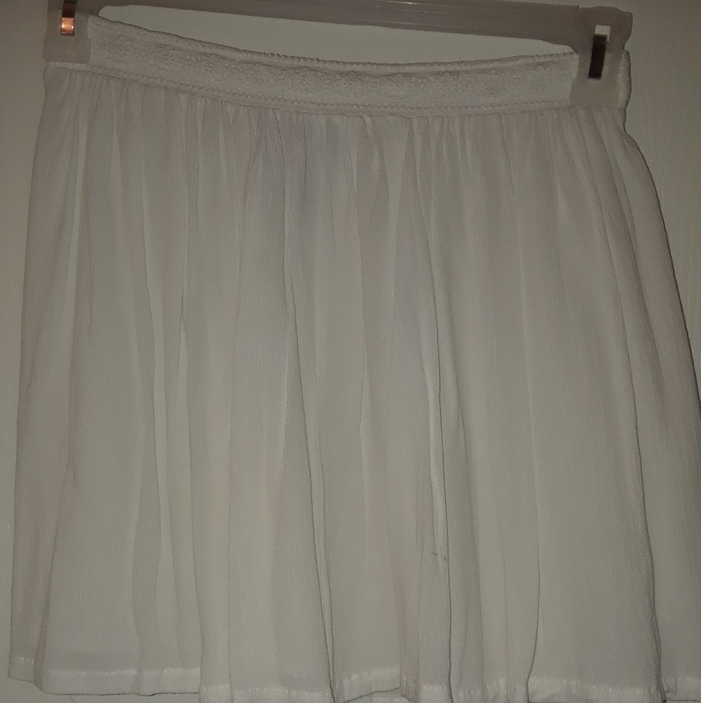 Forever 21White skirt